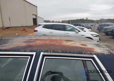 1990 Ford Crown Victoria z USA, uszkodzony, nr VIN 2FACP73F1LX154889